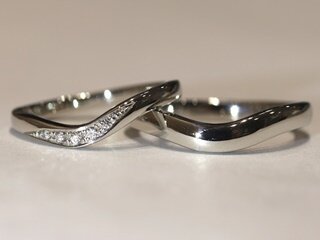 林夫妻の婚約指輪と結婚指輪セットリング