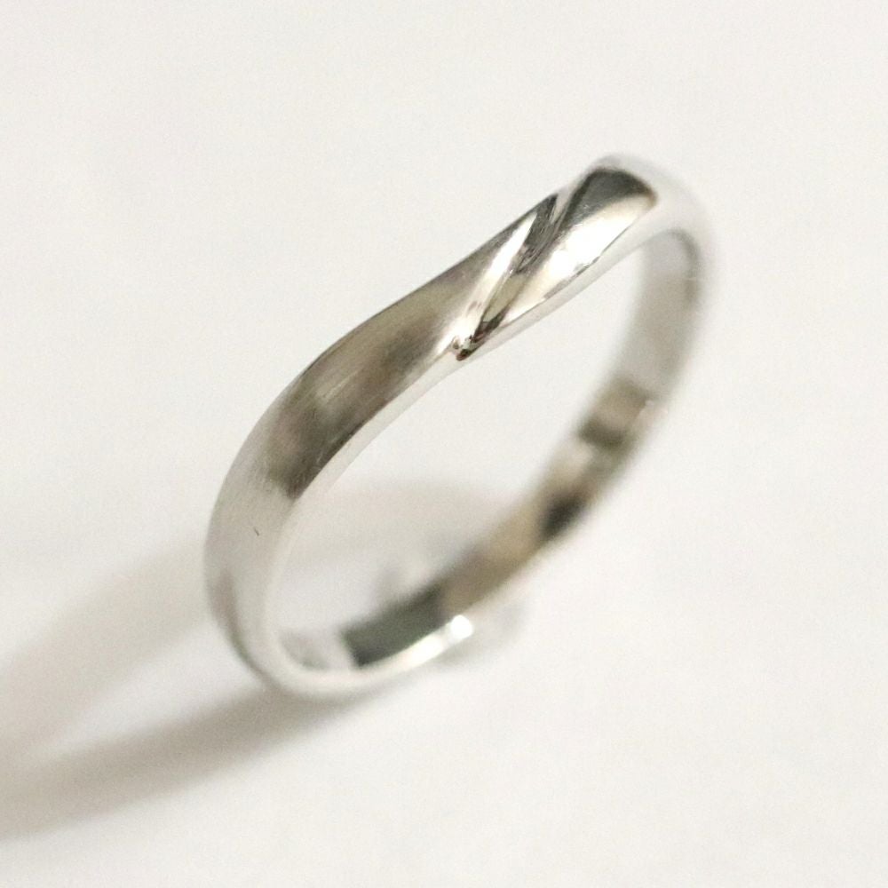 結婚指輪V字ラインｍｒｓ019ｐｔｓ018ｐｔメンズ斜め